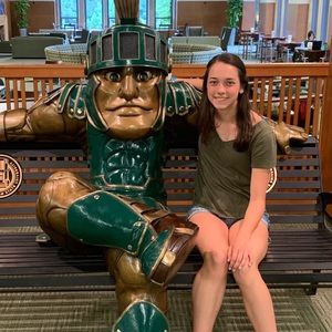 Meet your Posher, Anna